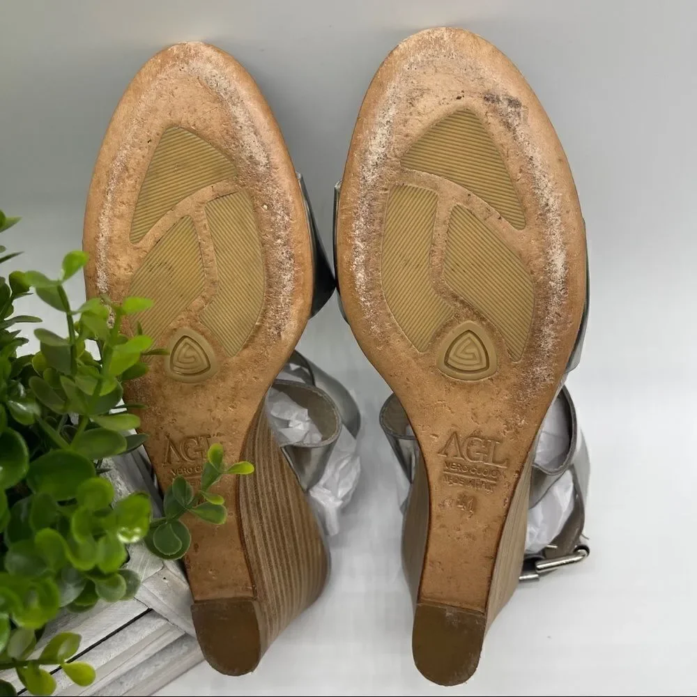 AGL Attilio Giusti Leombruni Silver Wedge Sandals Size 41